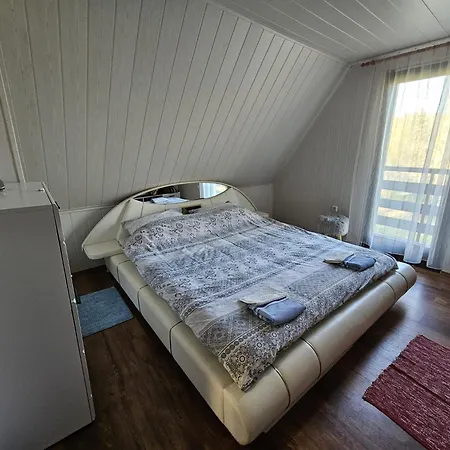 Semesterbostad Koliba Japa